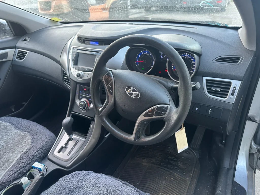 Hyundai Elantra 2013 Silver Auto Petrol