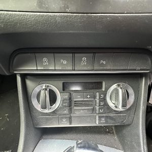AUDI Q3 8U 11/2014-12/2018 HEATER/AC CONTROLS CLIMATE CONTROL TYPE 8U0820043D