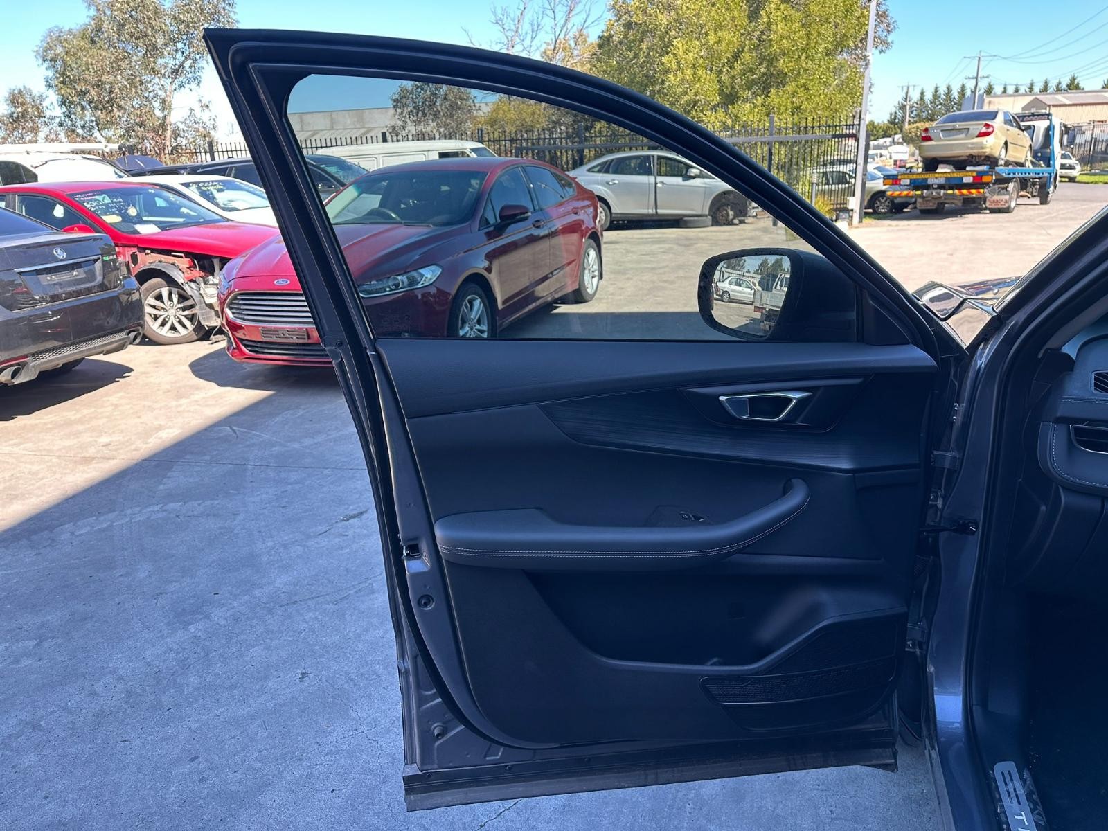 CHERY TIGGO 4 PRO 1ST GEN 06/2024-2025 LEFT FRONT DOOR TRIM