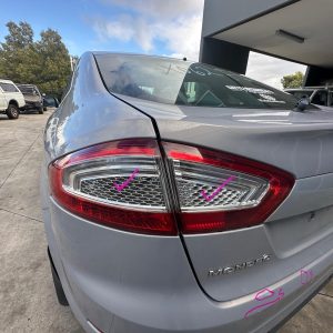 FORD MONDEO MC 11/2010-12/2014 LEFT SIDE REAR GARNISH TAILGATE LAMP HATCH