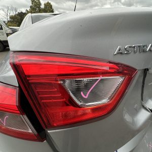 HOLDEN ASTRA BL 05/2017-12/2020 LEFT SIDE REAR GARNISH BOOTLID LAMP NON LED TYPE