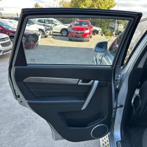 HOLDEN CAPTIVA 7 CG 01/2011-06/2018 LEFT REAR INNER DOOR HANDLE 4TH VIN C