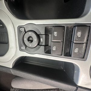 HOLDEN COMMODORE VE 08/2006-05/2013 FRONT CENTRE MASTER SWITCH 4 DOOR BLACK