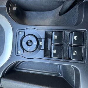 HOLDEN COMMODORE VE 08/2006-05/2013 FRONT CENTRE MASTER SWITCH 4 DOOR BLACK