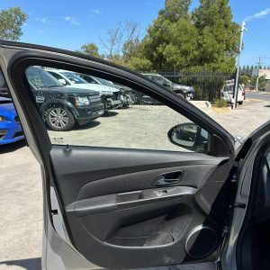 HOLDEN CRUZE JG-JH 03/2009-01/2017 LEFT FRONT INNER DOOR HANDLE