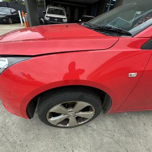 HOLDEN CRUZE JG-JH 03/2009-01/2017 LEFT GUARD WITH INDICATOR NON SKIRT TYPE