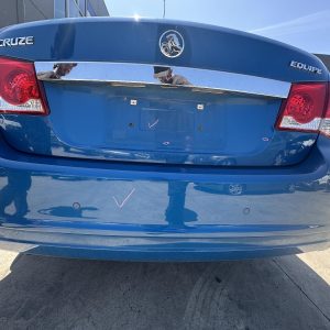 HOLDEN CRUZE JH 03/11-01/17 REAR BUMPER WITH PARK SENSOR CD/CDX/EQUIPE/Z SERIES