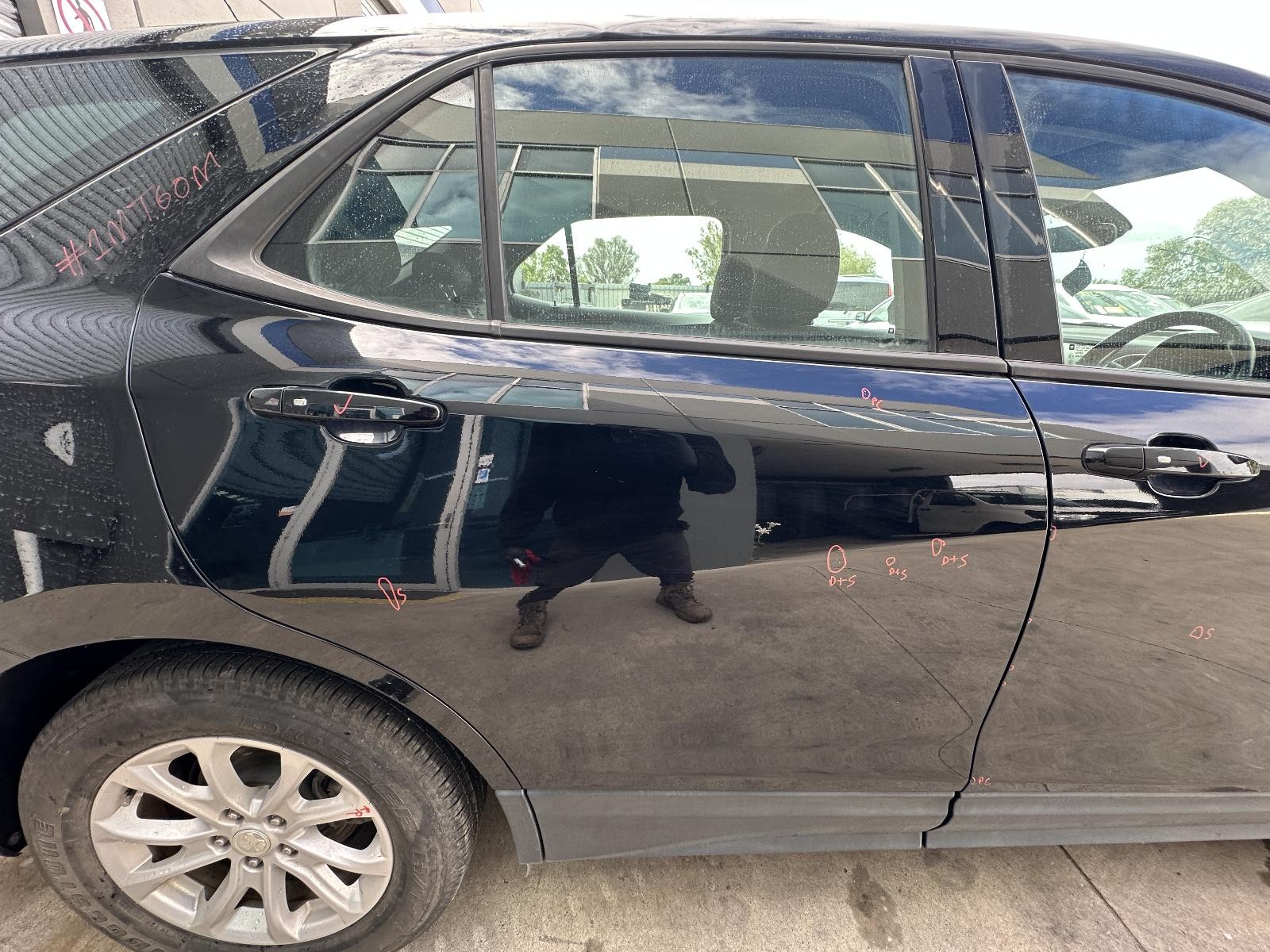 HOLDEN EQUINOX EQ 09/2017-12/2020 RIGHT REAR DOOR WINDOW