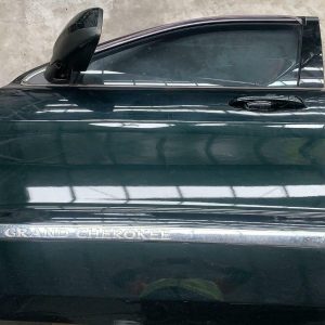 JEEP GRANDCHEROKEE LEFT FRONT DOOR WK, NON MOULD TYPE, 10/10- 10 11 12 13 14 15