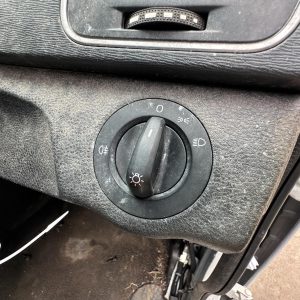 LDV G10 VAN SV7A/SV7C 04/2015-06/2021 HEADLAMP SWITCH WAGON/VAN