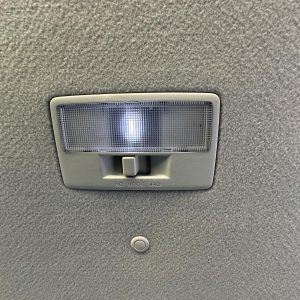 MAZDA CX7 ER 11/2006-02/2012 CENTRE COURTESY LIGHT EG2151310A75