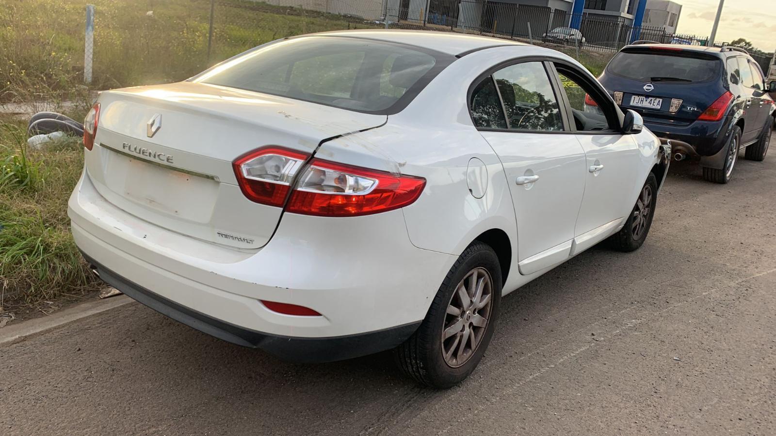 RENAULT FLUENCE X38 09/2010-01/2016 RIGHT REAR DOOR WINDOW