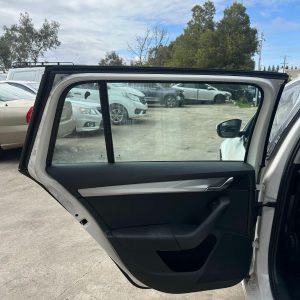 SKODA OCTAVIA NE 09/2013-09/2020 LEFT REAR INNER DOOR HANDLE