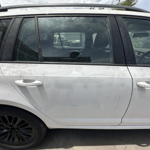 SKODA OCTAVIA NE 09/2013-09/2020 RIGHT REAR DOOR WINDOW WAGON