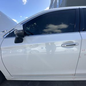 SUBARU LIBERTY 6TH GEN 08/2014-04/2021 LEFT FRONT OUTER DOOR HANDLE WHITE