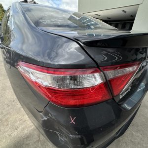TOYOTA CAMRY ASV50 04/2015-10/2017 LEFT SIDE REAR GARNISH BOOTLID LAMP
