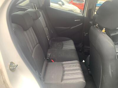 MAZDA 2 DJ 09/2014-10/2019 FRONT SEAT RIGHT HATCH CLOTH BLACK/BLUE NEO - Image 7