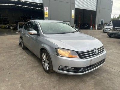 VOLKSWAGEN PASSAT 3C/MK6 B7 09/2010-05/2015 SUNROOF SEDAN - MMM Auto Centre
