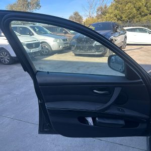 BMW 3 SERIES E90/E91 03/2005-04/2012 LEFT FRONT DOOR TRIM LEATHER BLACK SEDAN