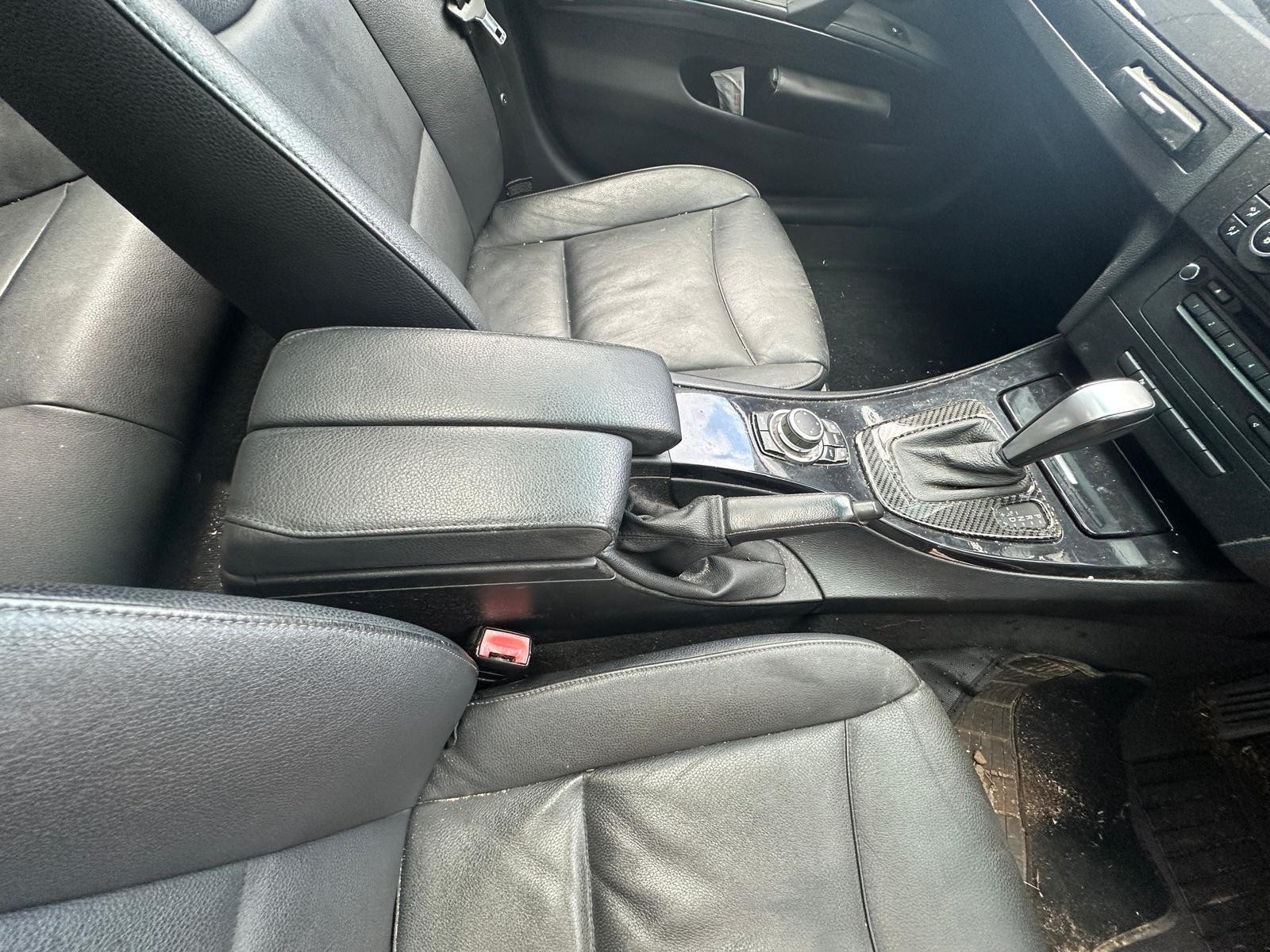 BMW 3 SERIES E90/E91 03/2005-09/2013 FUEL DOOR - Image 13