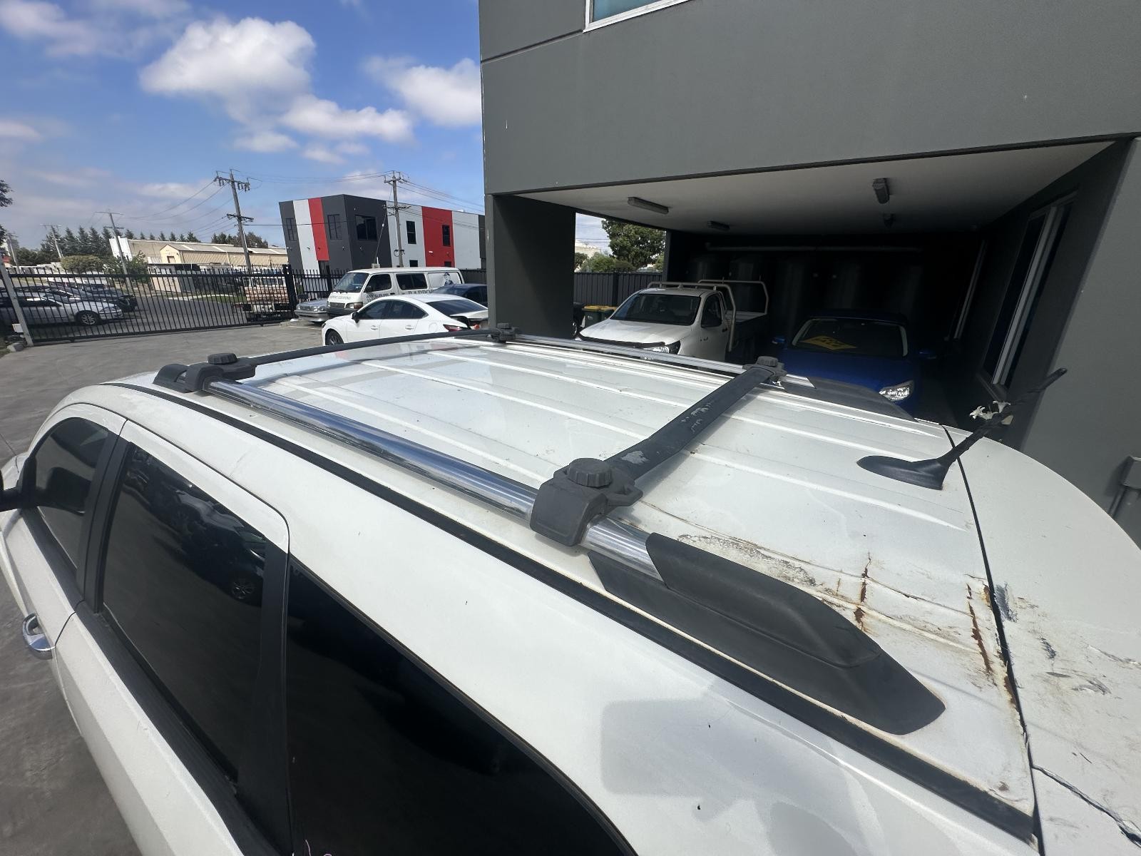 DODGE JOURNEY JC 05/2008-12/2016 RIGHT ROOF RAILS