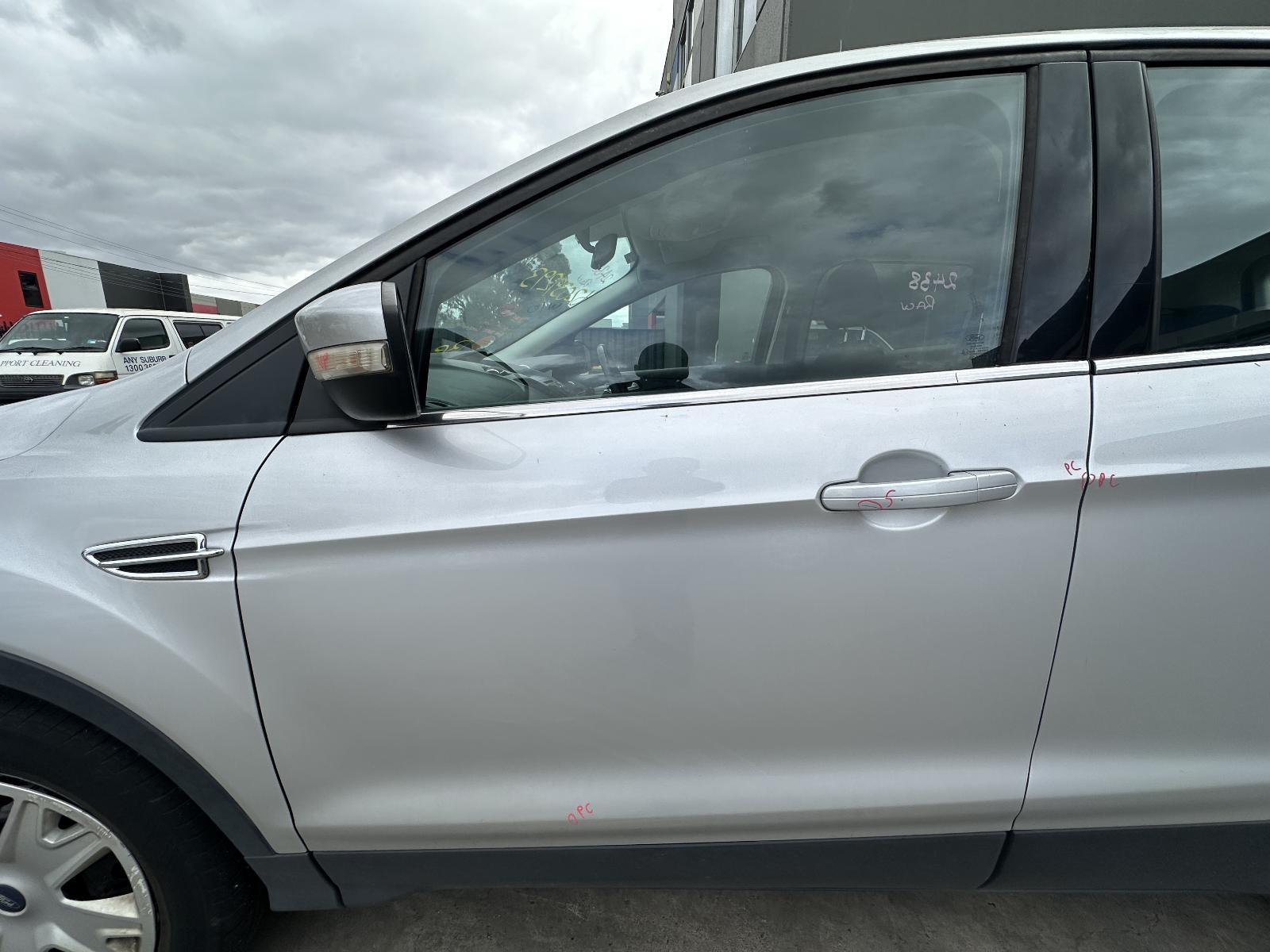 FORD KUGA TF 11/2012-09/2016 LEFT FRONT DOOR WINDOW