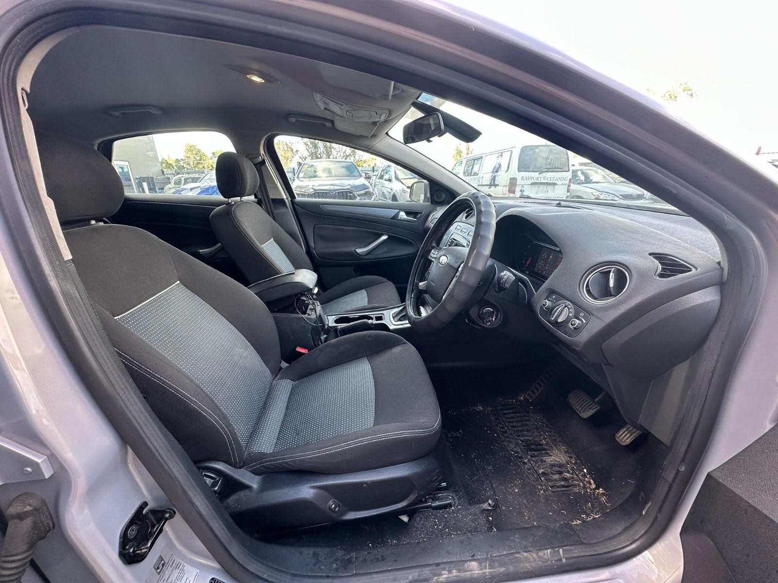 FORD MONDEO MB-MC 04/2010-12/2014 RIGHT FRONT SEAT CLOTH