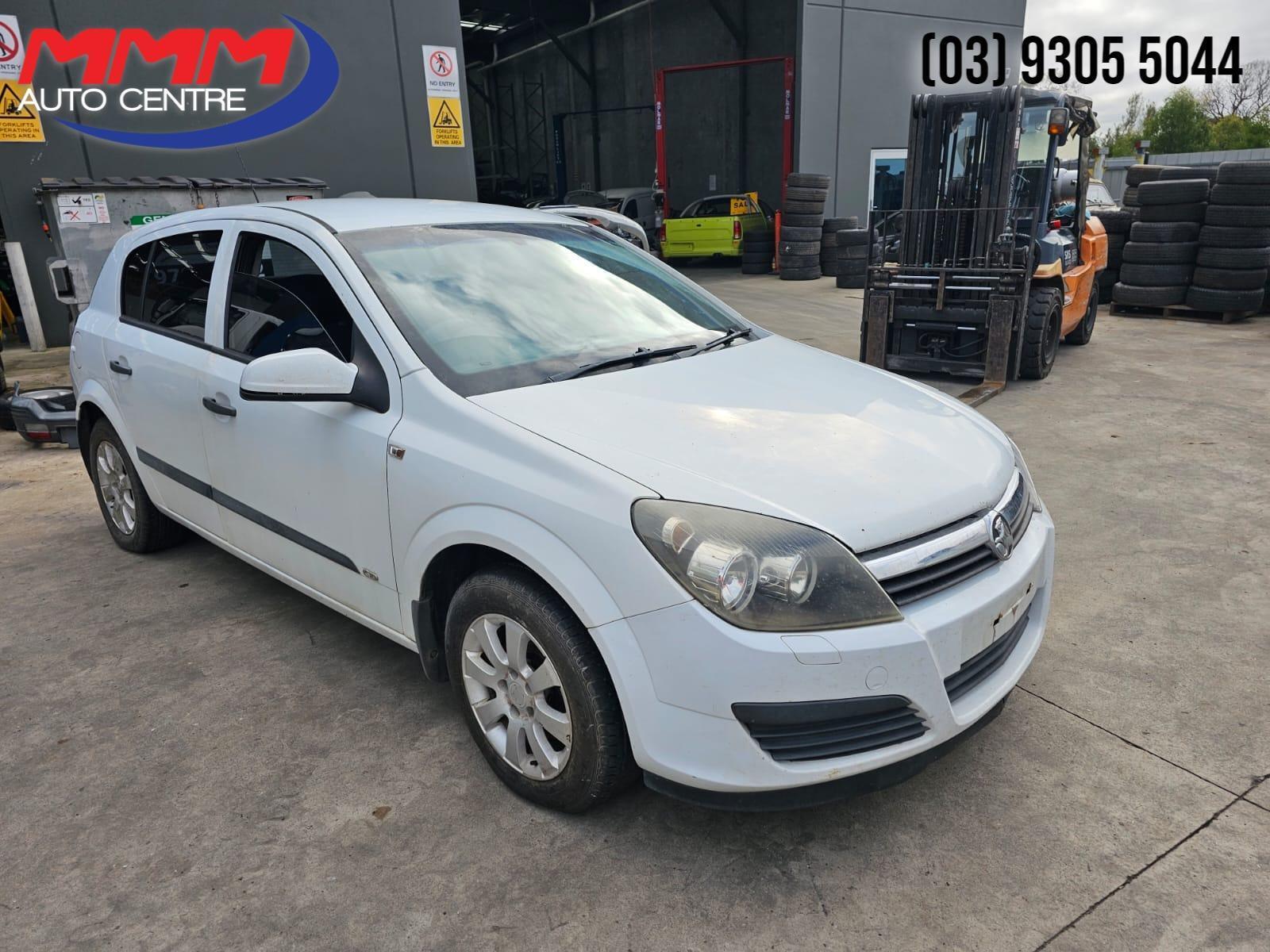 HOLDEN ASTRA 10/2004-11/2009 HATCHBACK RIGHT FRONT DOOR, AH