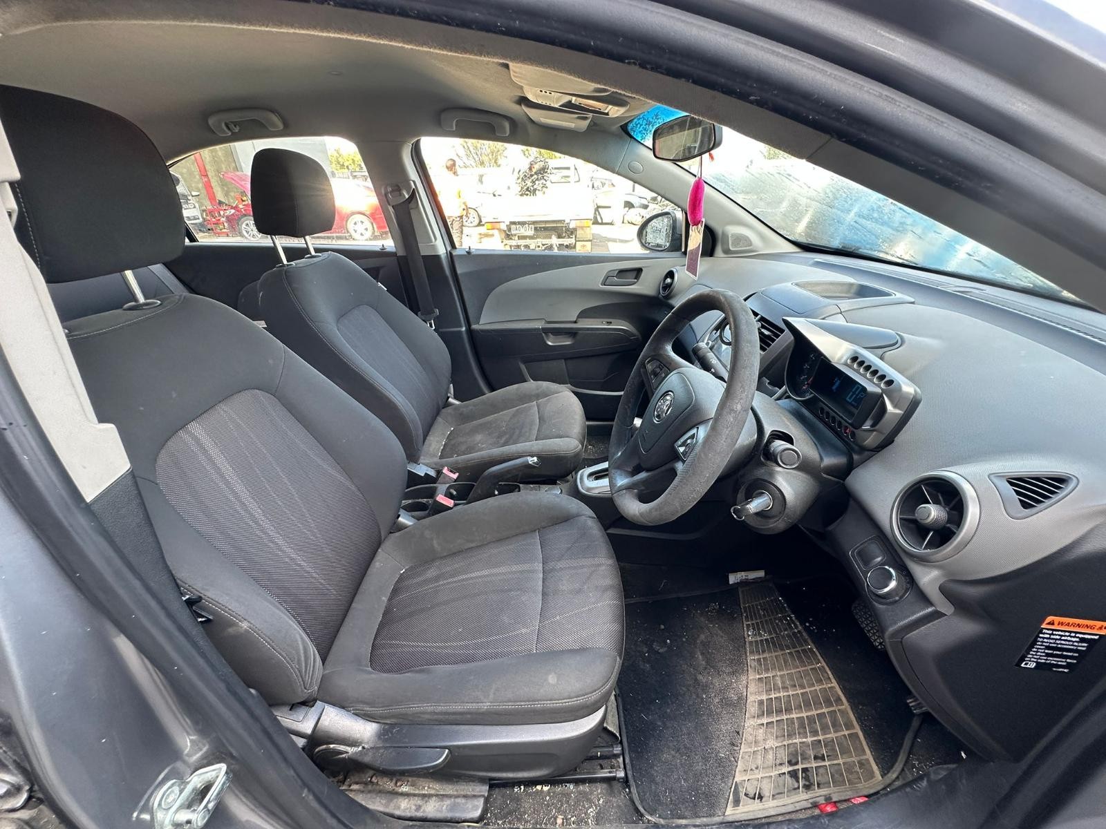 HOLDEN BARINA TM 09/2011-12/2018 LEFT FRONT POWER WINDOW SWITCH P/N 95188248 - Image 6