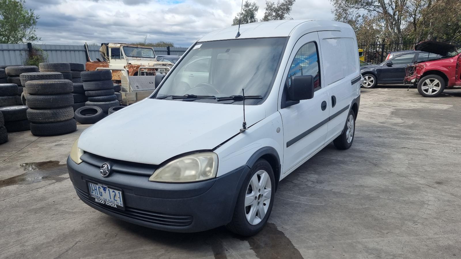 Holden barina online sun visor