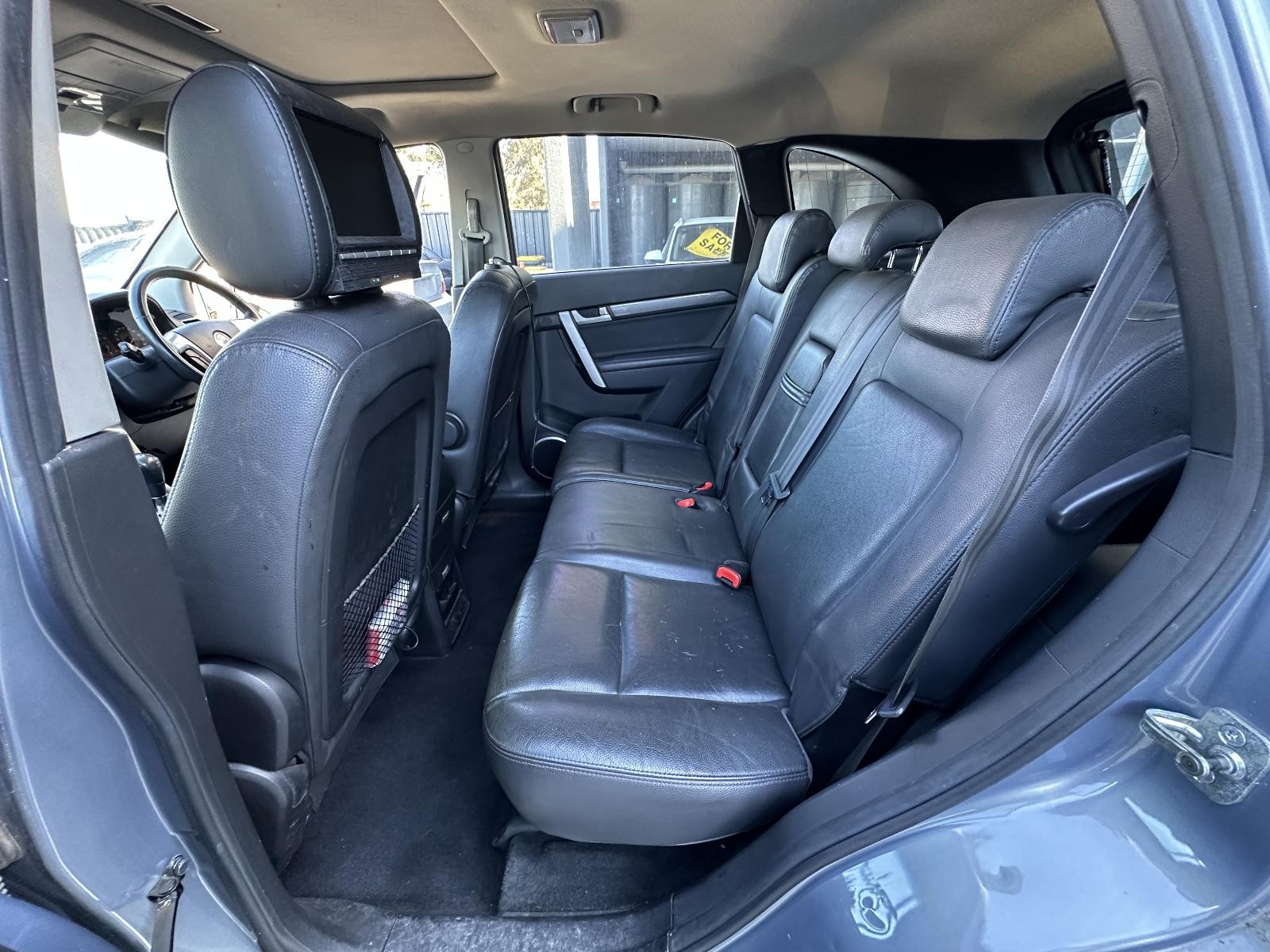 HOLDEN CAPTIVA 7 CG 11/2009-02/2011 LEFT REAR DOOR TRIM LX TYPE - Image 13