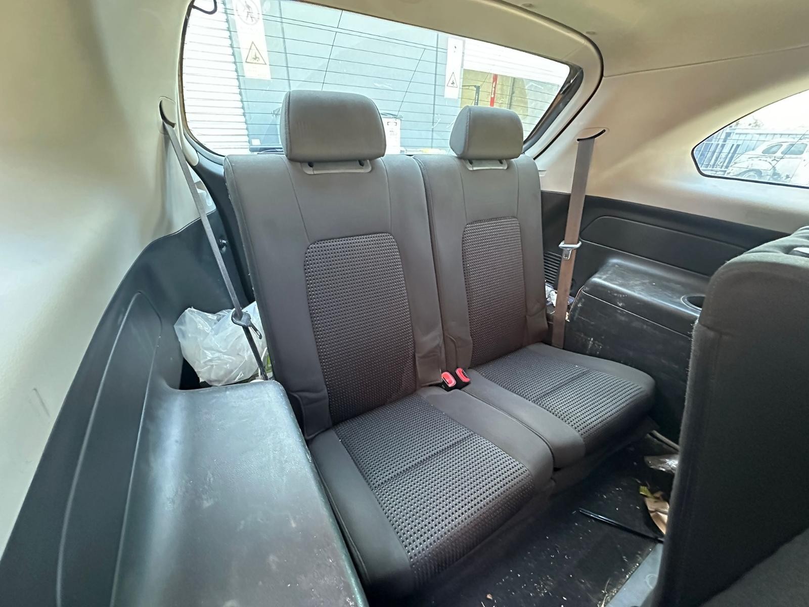 HOLDEN CAPTIVA CG 01/2011-06/2018 LEFT REAR SIDE GLASS 7 SEATER NON ANTENNA TYPE - Image 10