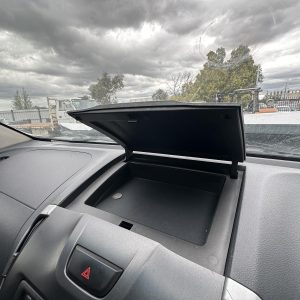 HOLDEN COLORADO RG 01/2012-12/2020 UPPER CENTER OF DASH GLOVE BOX