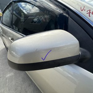 HOLDEN COMMODORE VE 08/2006-05/2013 RIGHT DOOR MIRROR NON HEATED P/N 92207201