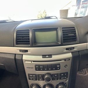 HOLDEN COMMODORE VE S1 08/2006-08/2010 HEAD UNIT & DISPLAY/CONTROL PANEL ASSY