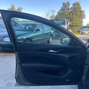 HOLDEN COMMODORE ZB 10/2017-12/2020 LEFT FRONT POWER WINDOW SWITCH HATCH