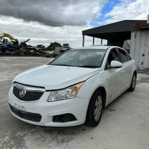 HOLDEN CRUZE  03/2009-12/2014 SEDAN LEFT GUARD, W/ INDICATOR, NON SKIRT TYPE