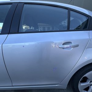 HOLDEN CRUZE JG-JH 03/2009-01/2017 LEFT REAR DOOR WINDOW SEDAN