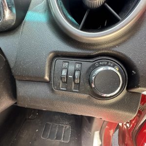 HOLDEN TRAX TJ SERIE 08/2013-12/2020 HEADLIGHT CONTROLS