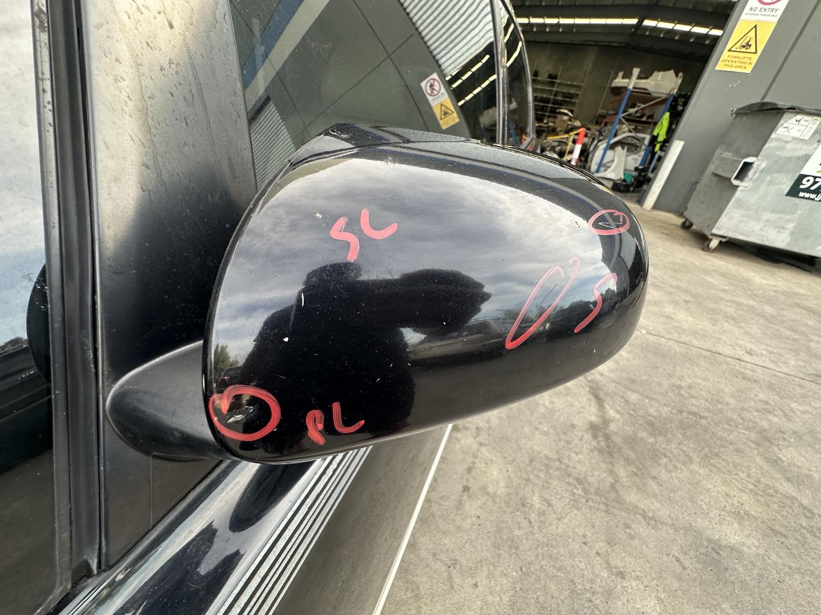 HONDA ODYSSEY RB 07/2004-06/2006 LEFT DOOR MIRROR 1 PLUG 3 WIRE 76250SFEU02ZB