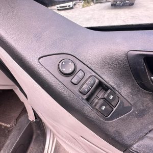 LDV G10 VAN SV7A/SV7C 04/2015-2024 RIGHT FRONT MASTER SWITCH