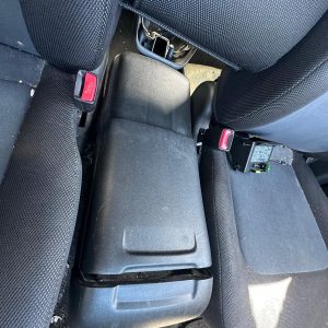 MITSUBISHI OUTLANDER ZE-ZF 12/2002-10/2006 CONSOLE