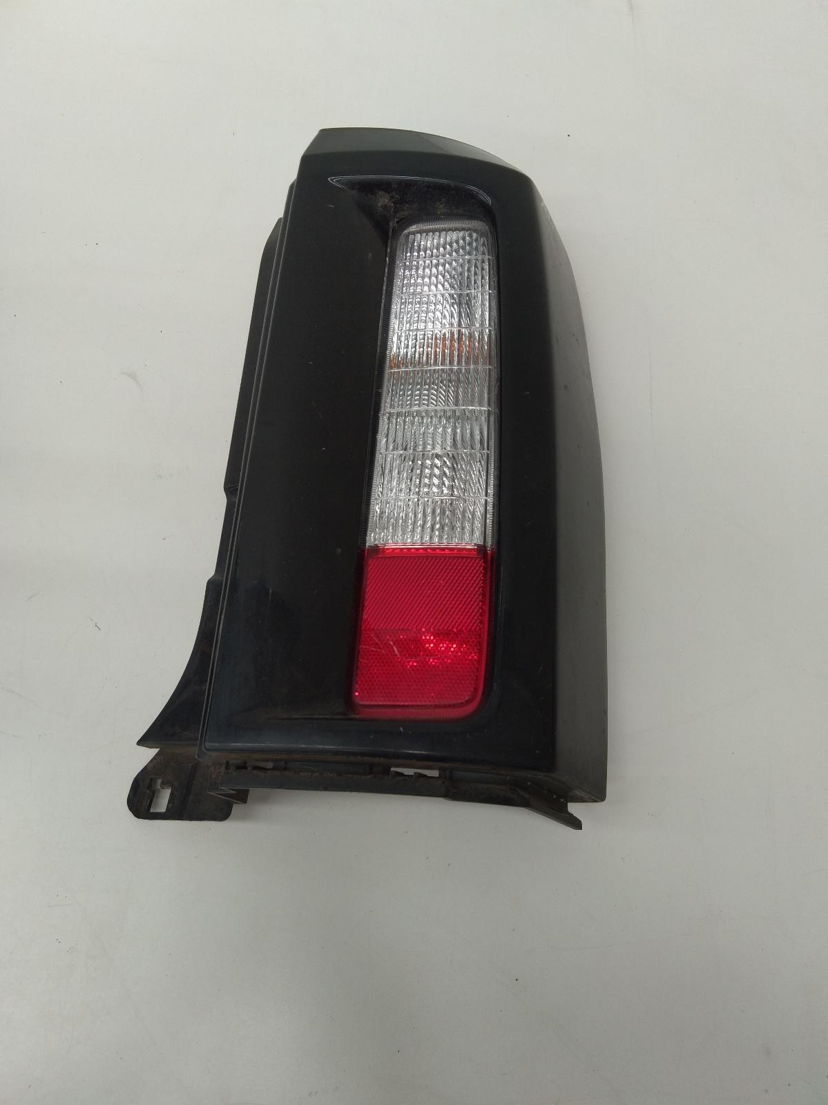 NISSAN ELGRAND E51 05/2002-11/2004 LOWER RIGHT TAILLIGHT LENS 4956 26550WL026 - Image 3