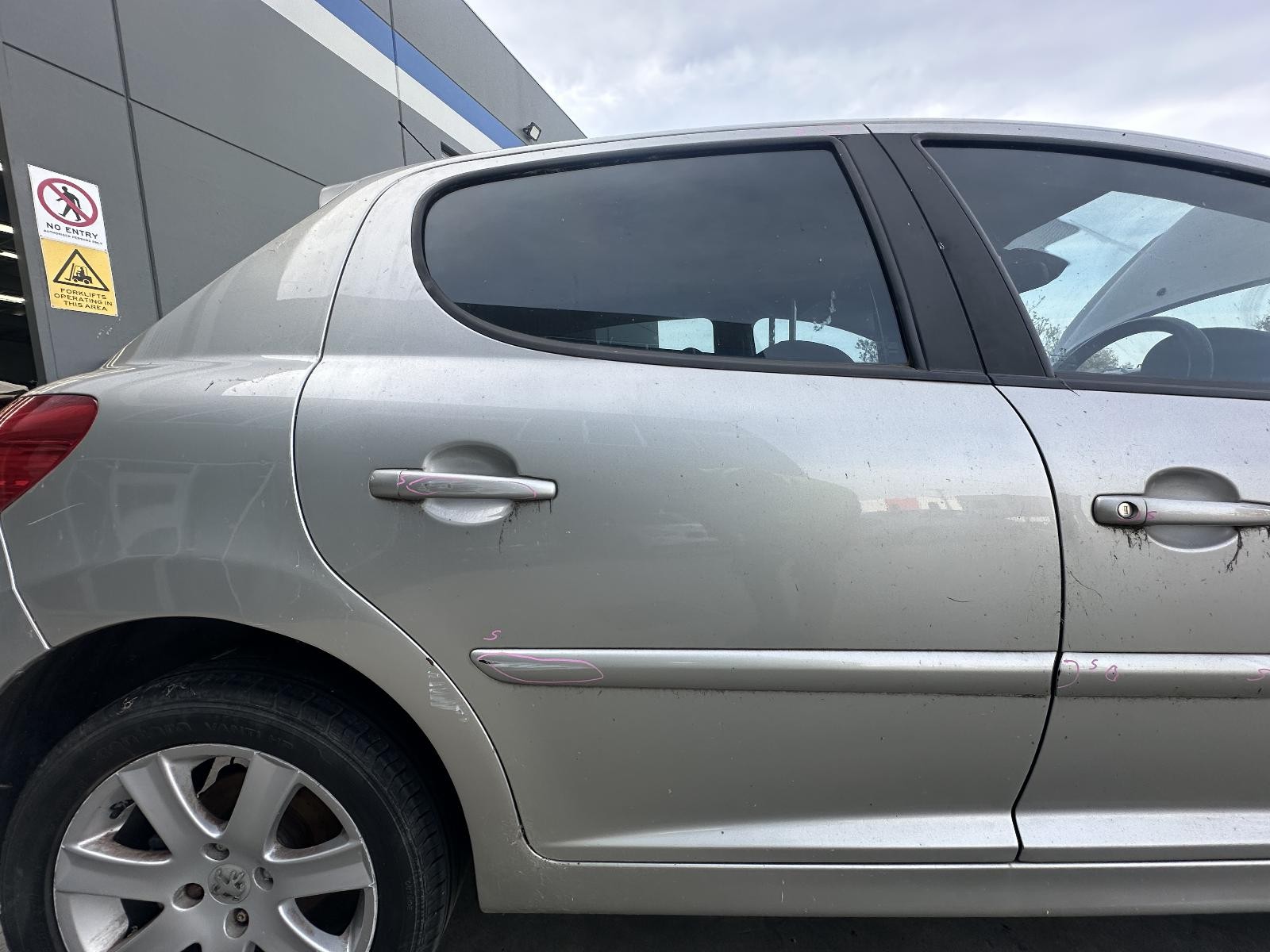 PEUGEOT 207 A7 03/2007-12/2012 RIGHT REAR DOOR WINDOW HATCHBACK