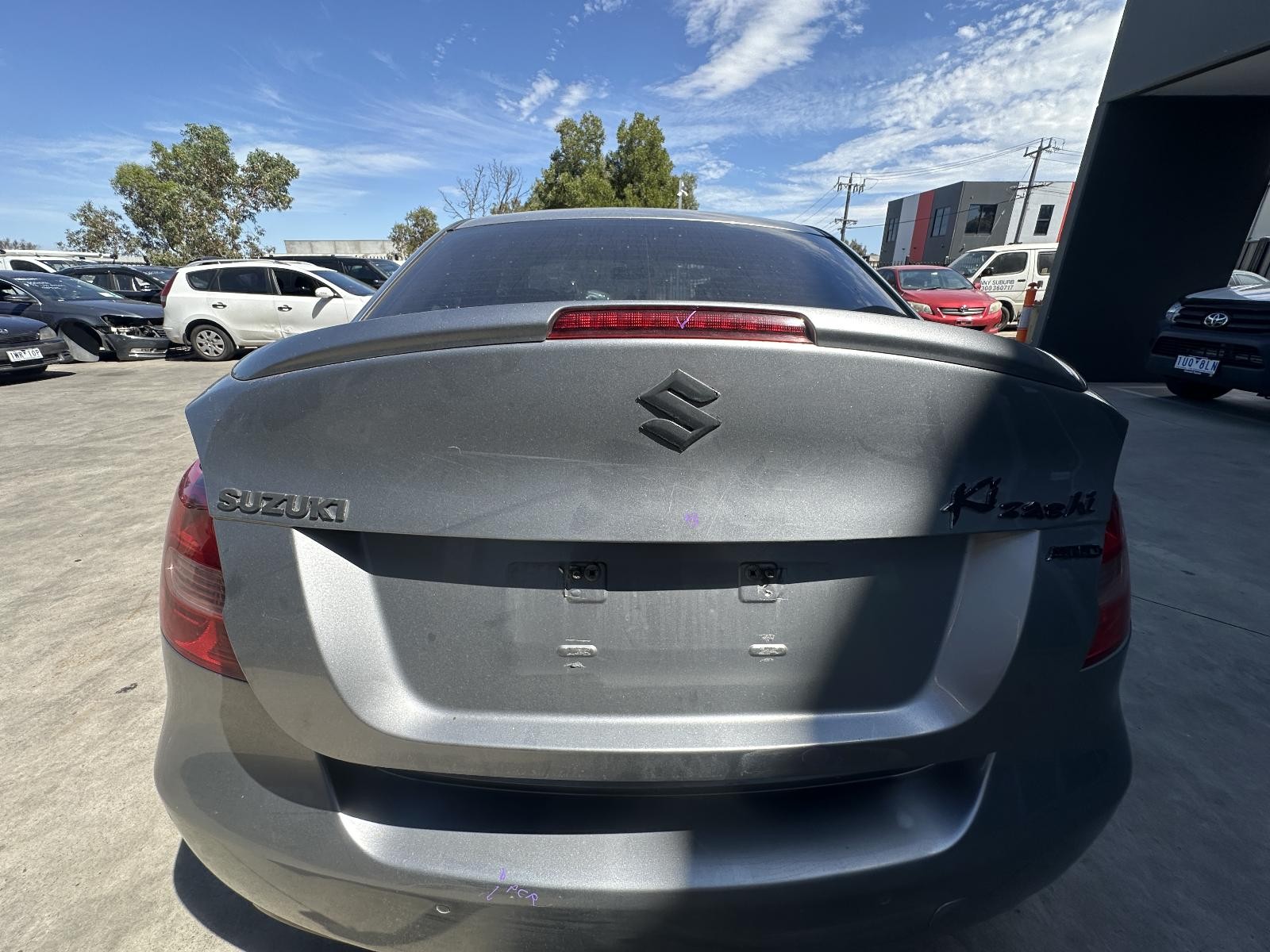 SUZUKI KIZASHI FR 12/2009-01/2017 BOOTLID SPOILERED NON REVERSE CAMERA TYPE - Image 13