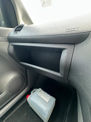 VOLKSWAGEN CADDY 2K 02/2005-11/2010 GLOVE BOX