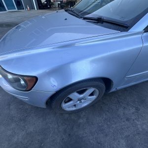 VOLVO S40 03/2004-08/2012 LEFT GUARD VIN YV1MS