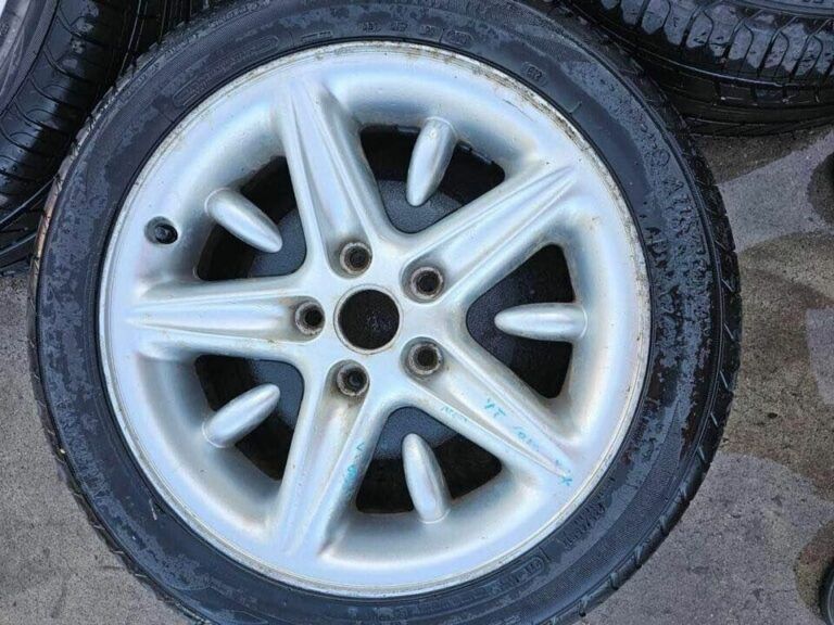 FOR SALE 4 x 2000 HOLDEN VT SS WHEELS & AUSTONE 235/45R17 TYRES - MMM ...