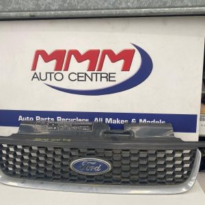 FORD ESCAPE BA 02/2001-03/2003 GRILLE BLACK & CHROME XLT