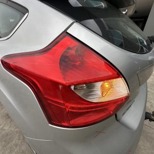FORD FOCUS LW 05/2011-08/2015 LEFT TAILLIGHT STANDARD TYPE HATCH BM5Z13405S